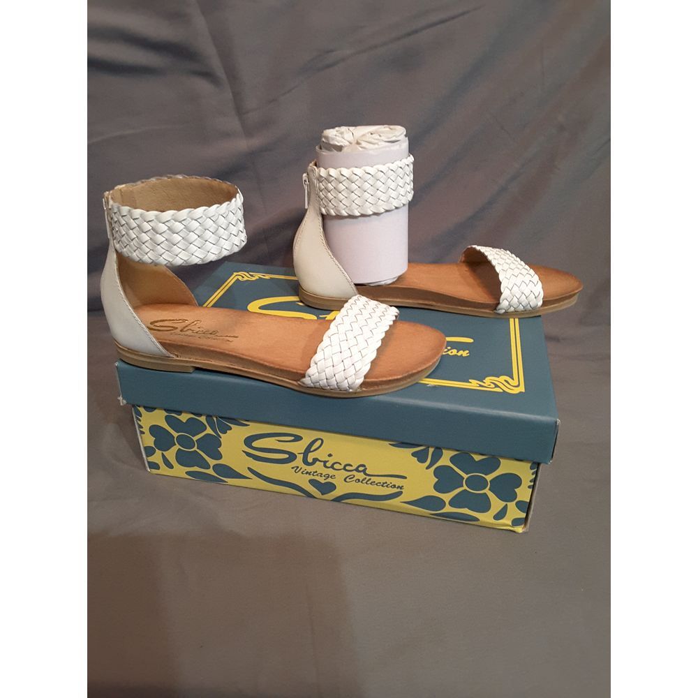 NWT Sbicca White Braided Strap Sandals Boho Chic Summer Flats Size 6